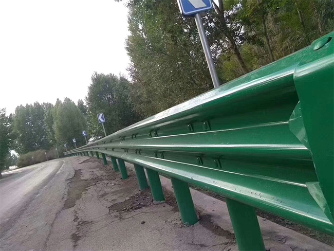 公路防撞護欄